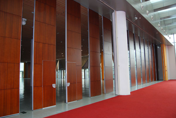 酒店活動(dòng)隔斷墻