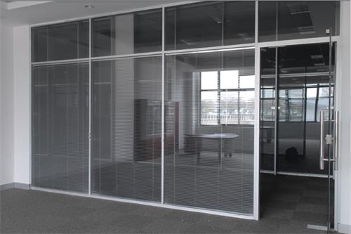 辦公室玻璃隔斷